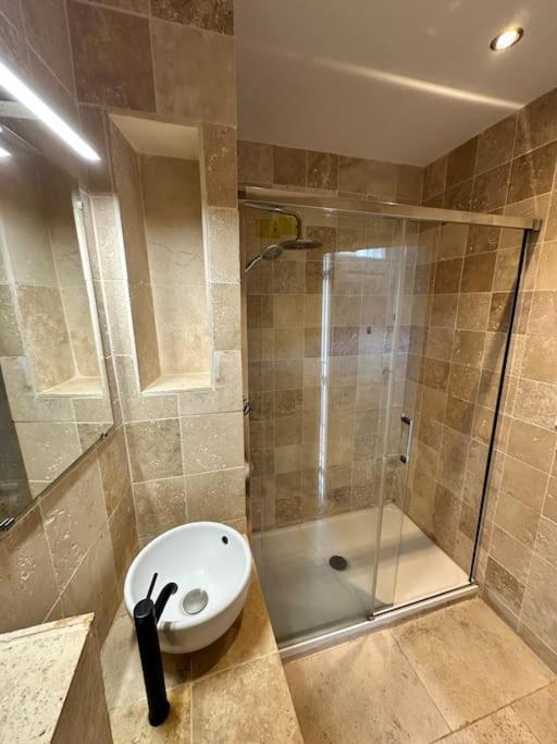 Mignon Petit Joliette Terrasse 2min Metro * Marseille