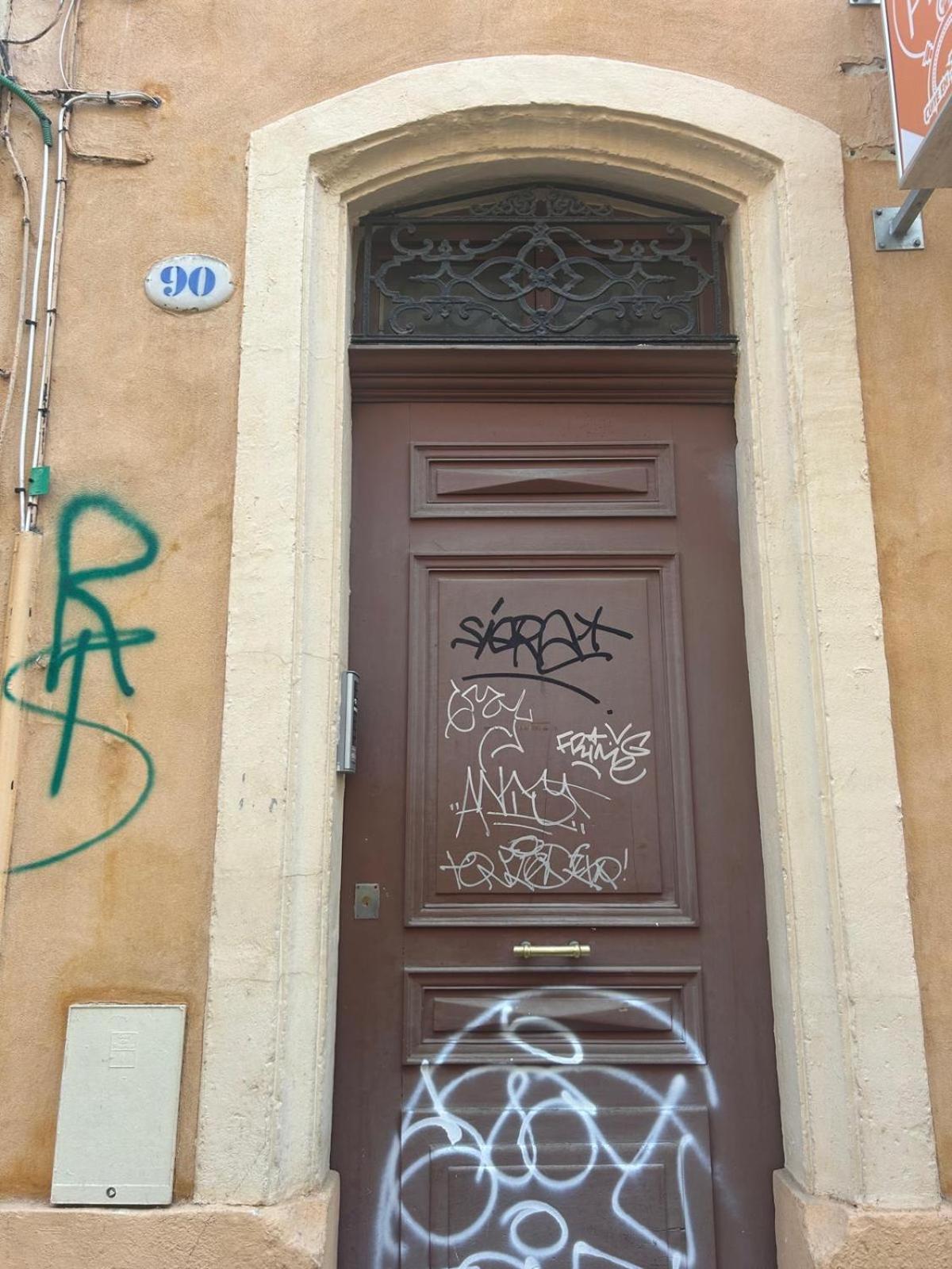 Sainte Apartment *