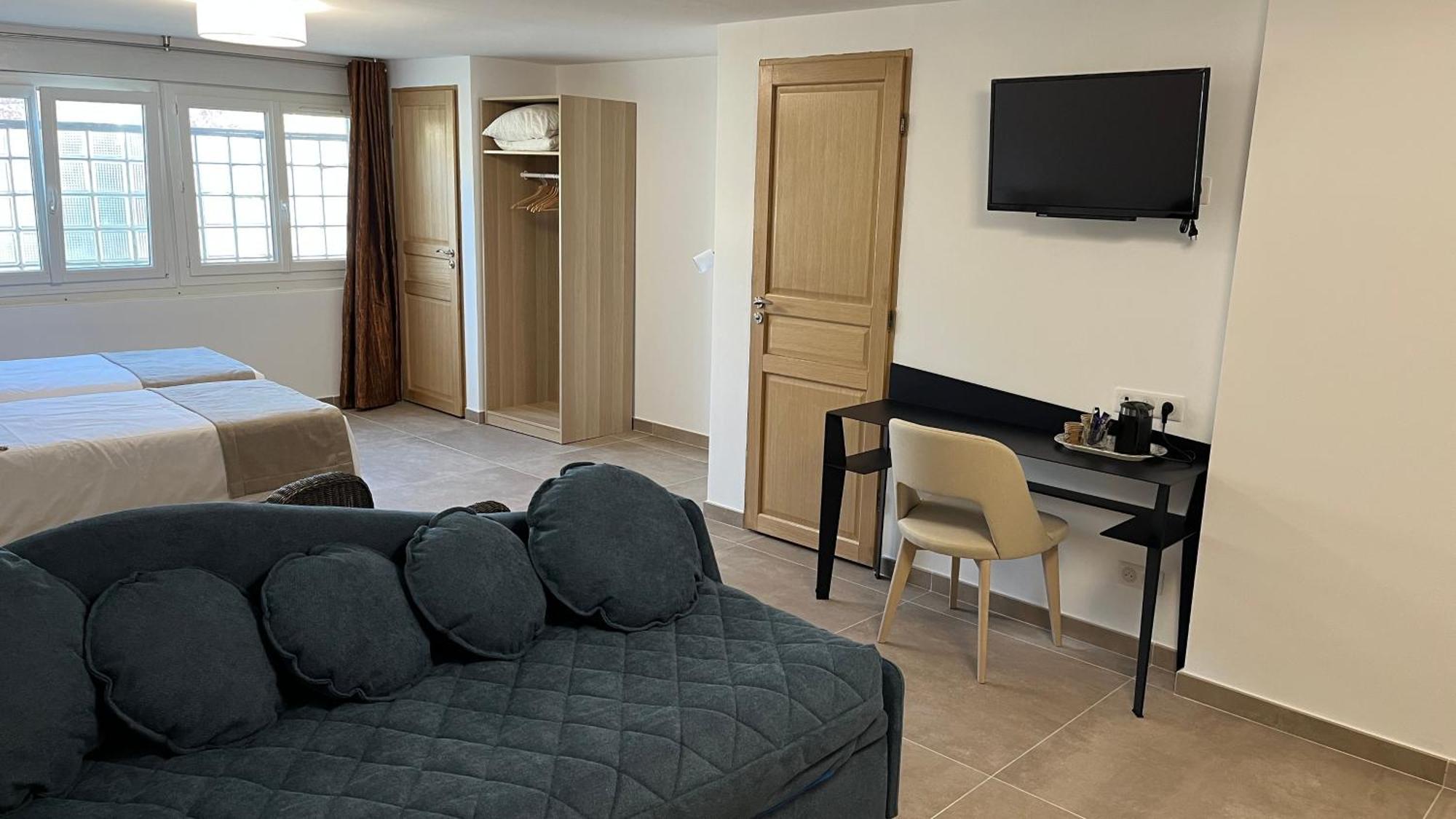 Mgh Massilia House *