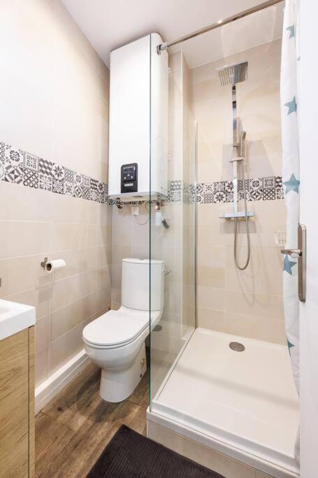 Apartment Au Coeur Du Panier T2 Climatise Et Equipe Marseille