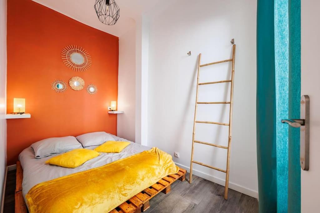Apartment Au Coeur Du Panier T2 Climatise Et Equipe Marseille