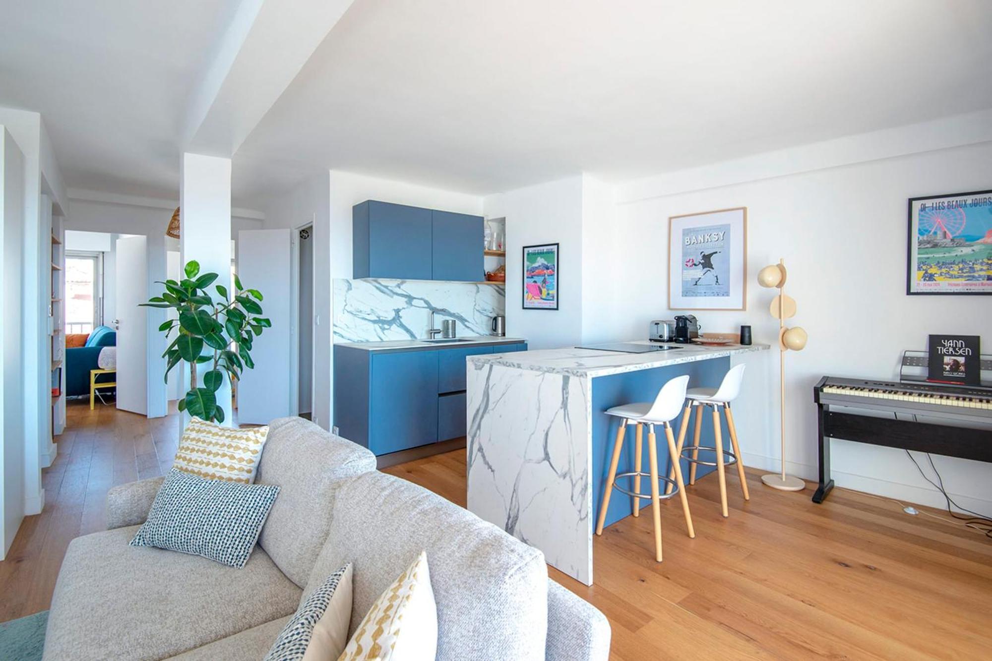 Sunny Flat With Sea View Apartment *