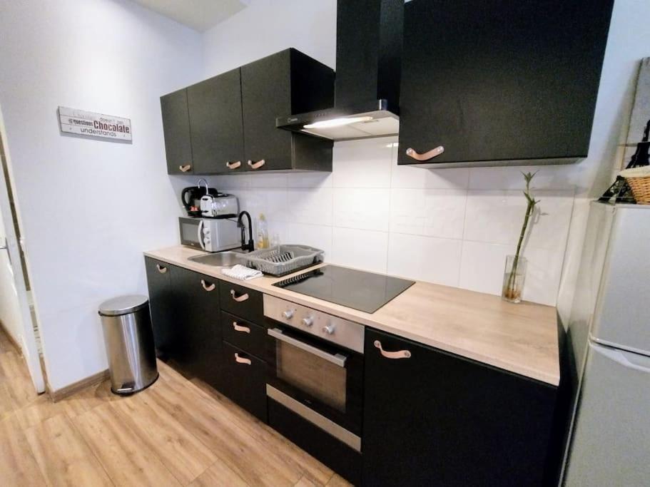 50sqm In Old Port 2 Bedrooms 6 Max Marseille