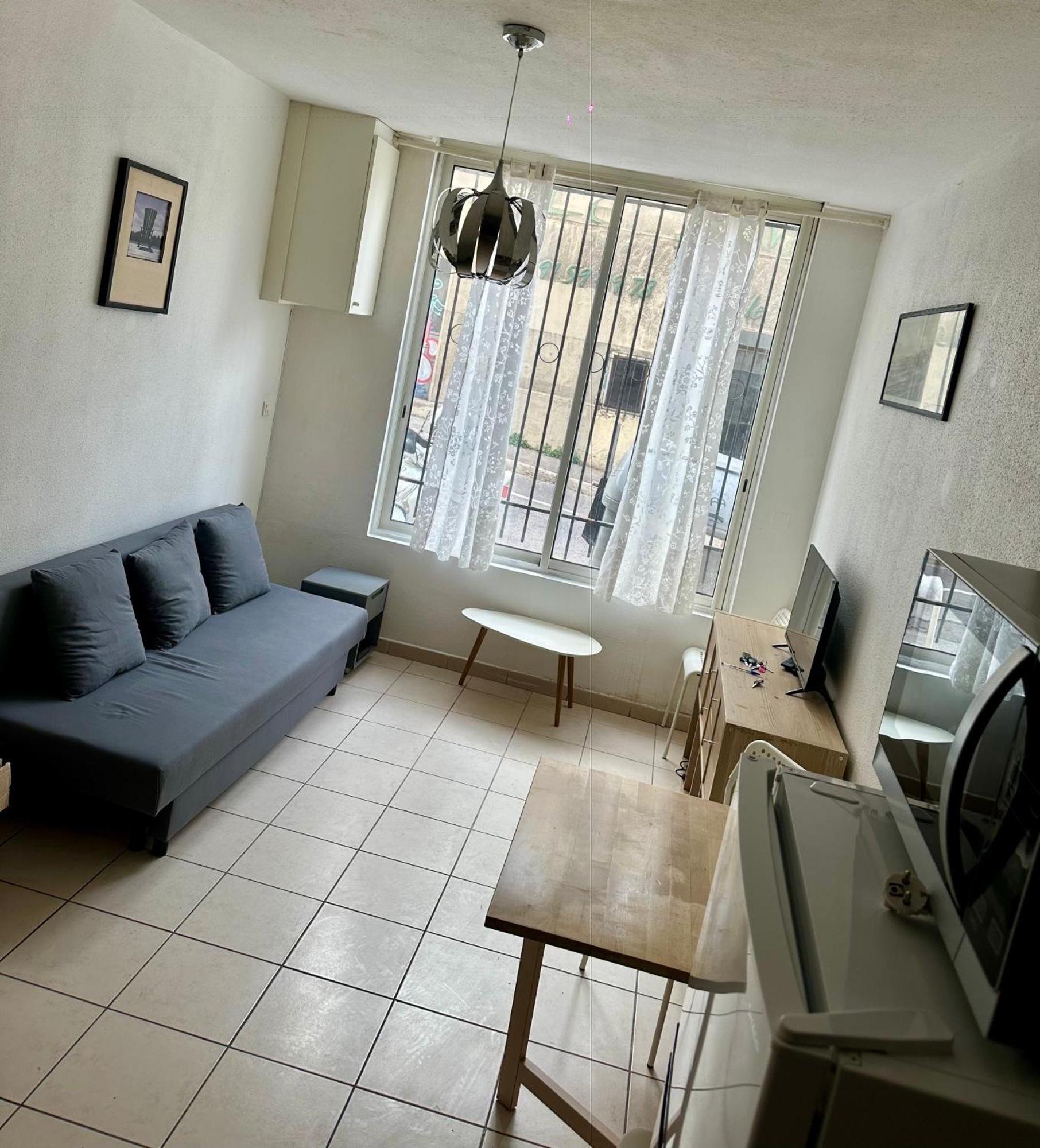 Appartement Un Superbe T2 A Saint Victor Marseilles