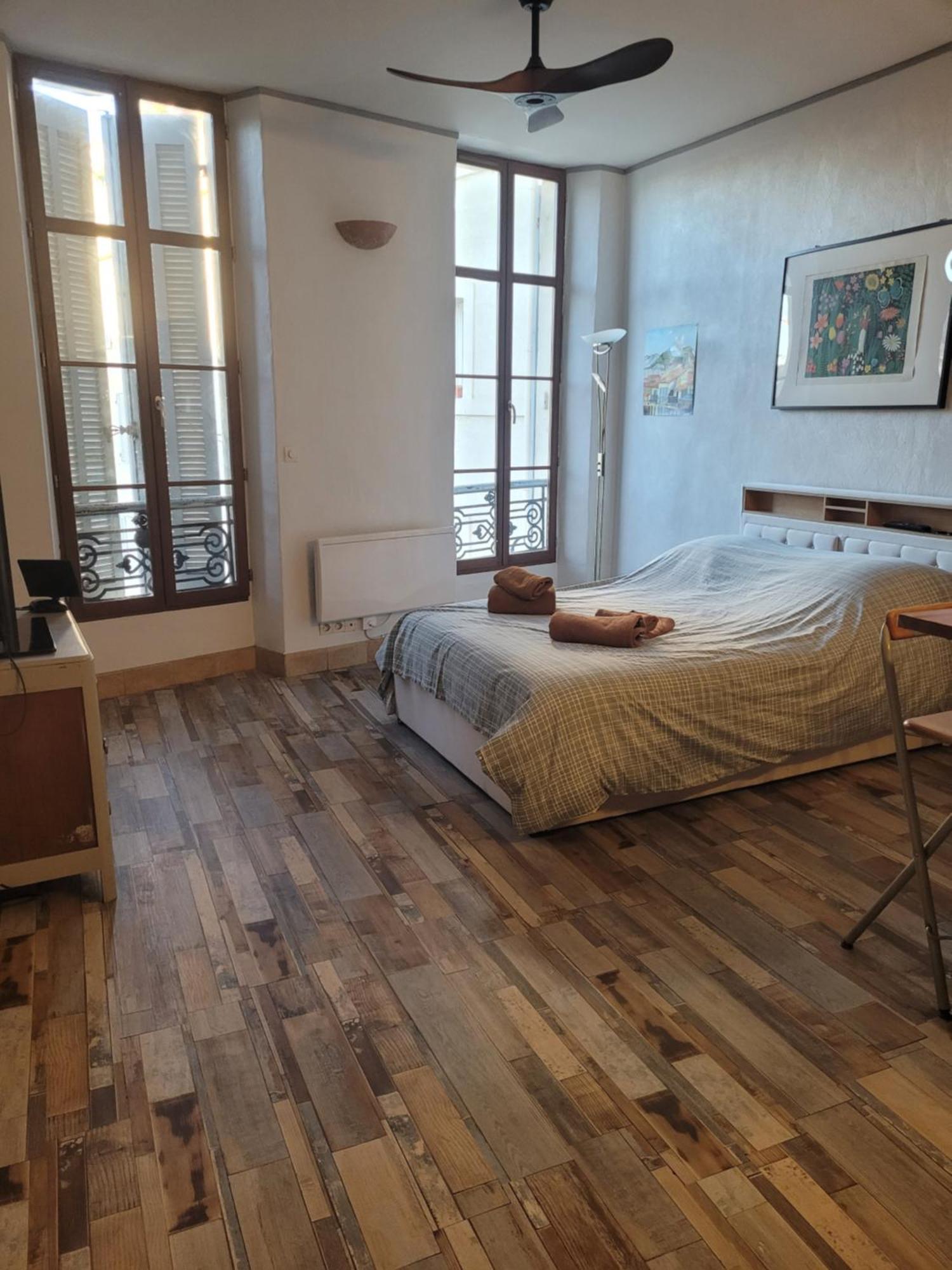 Agreable Au Coeur Du Quartier Historique Apartment