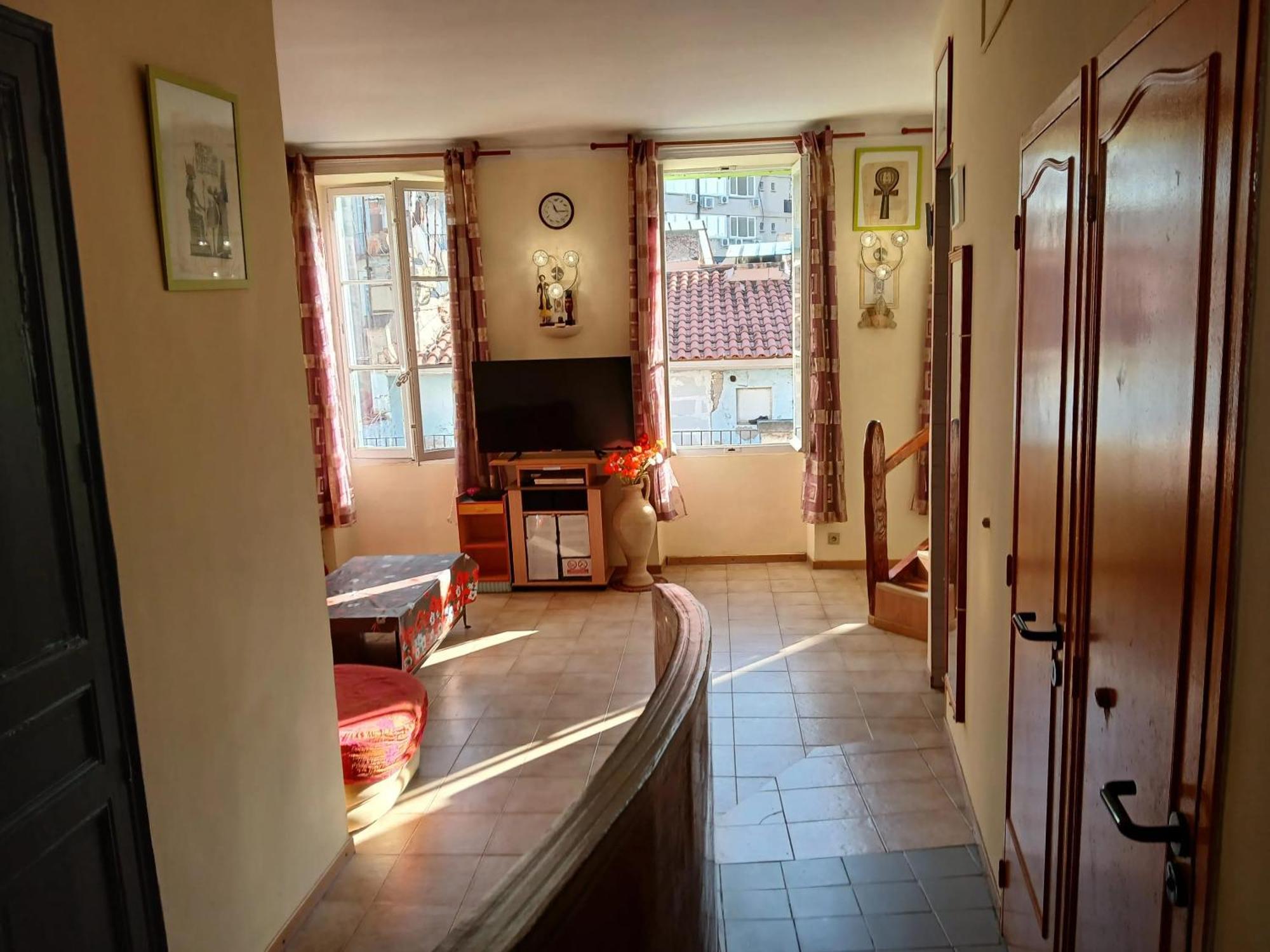 Spacieux Au Coeur De 90 M² Parking Inclus *