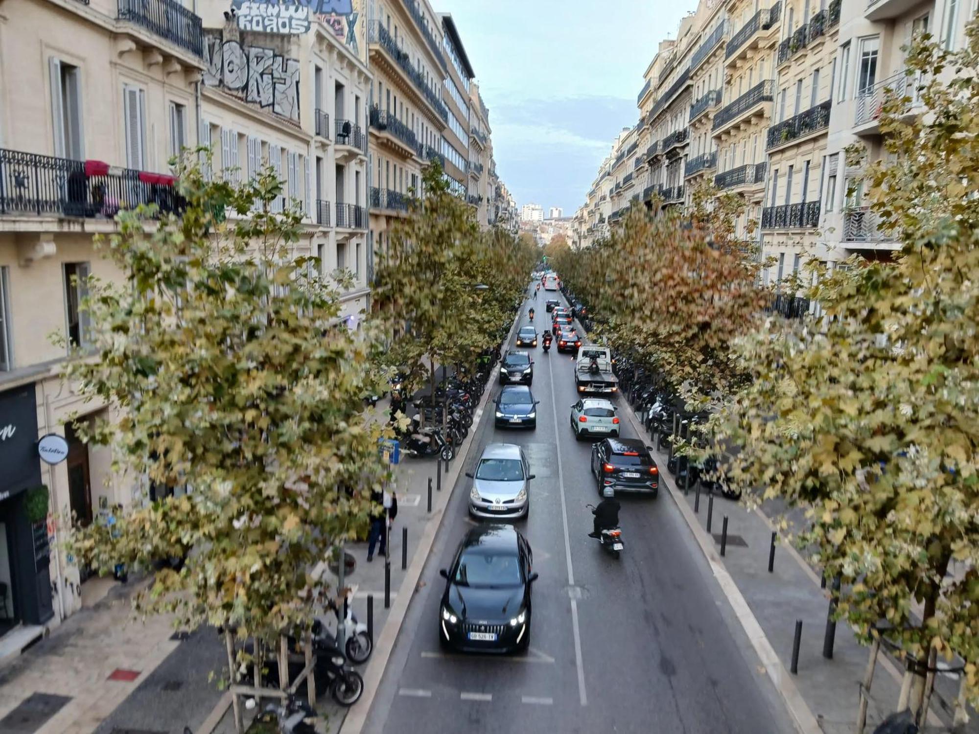 Apartment Spacieux Au Coeur De 90 M² Parking Inclus Marseille