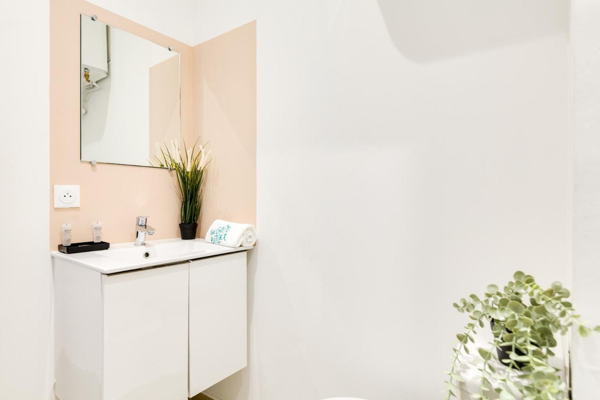 Le 30 - Hypercentral Hotel
