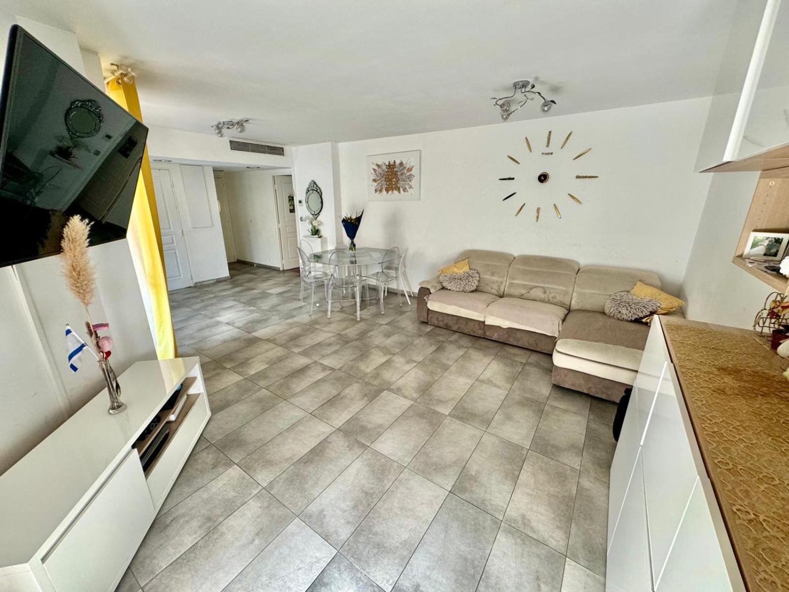 T4 Coeur St-giniez Et Parking En Ss-sol Marsella