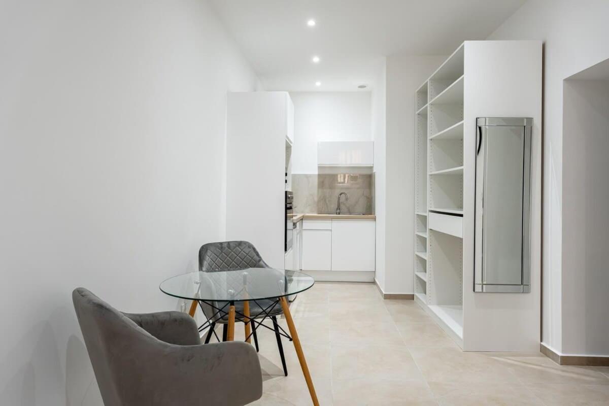 Apartment Fully-equipped In Panier Close To Business Area Joliette And Old-port Marseilles