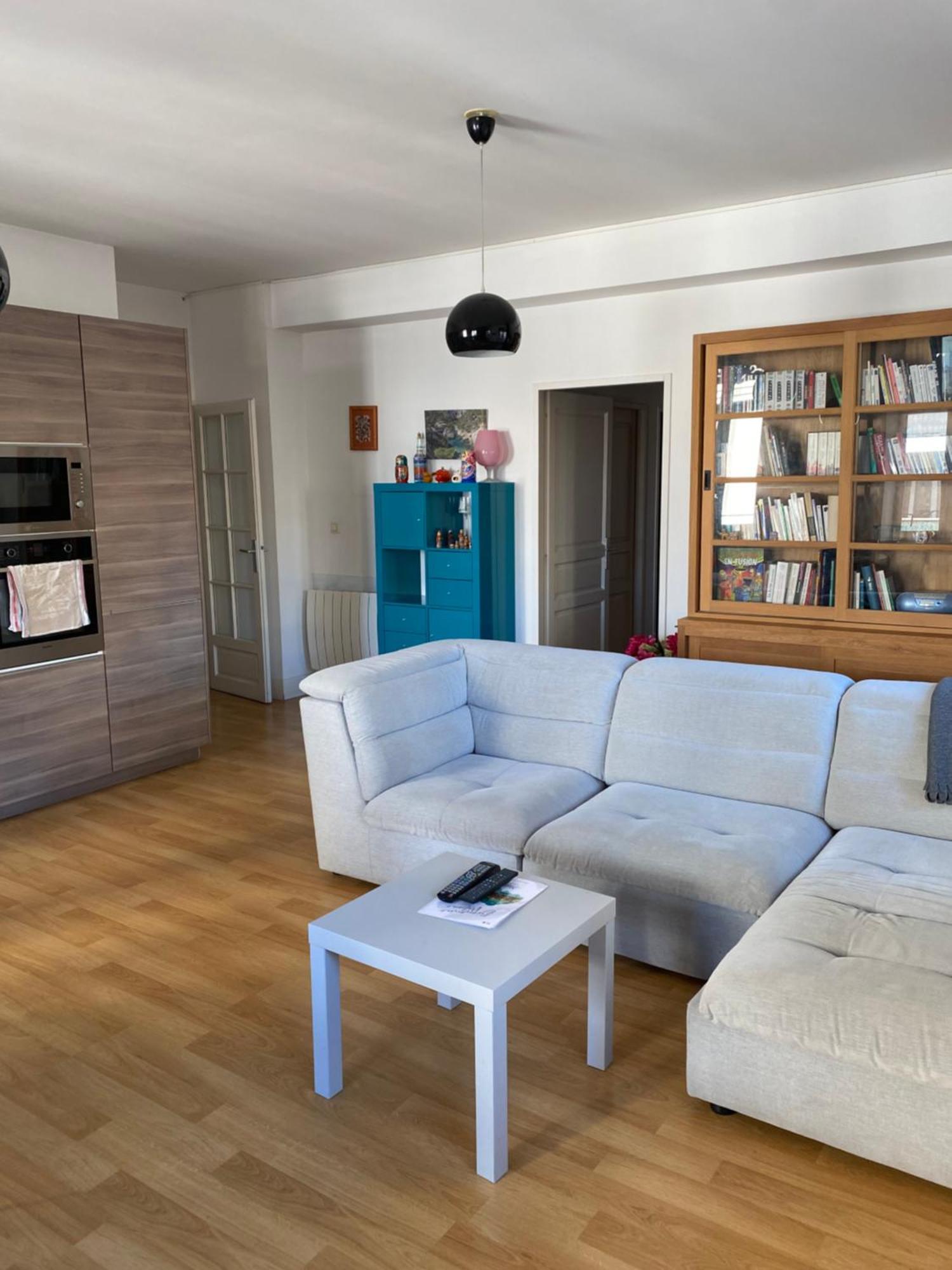 Apartment Centre Avec Parking *