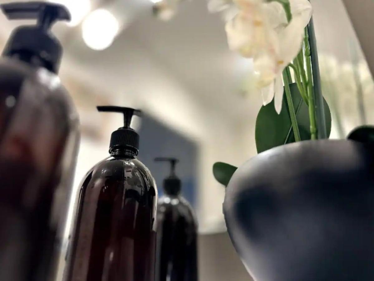 Aj - Stylish Pied-a-terre A La Joliette - Parking Apartamento