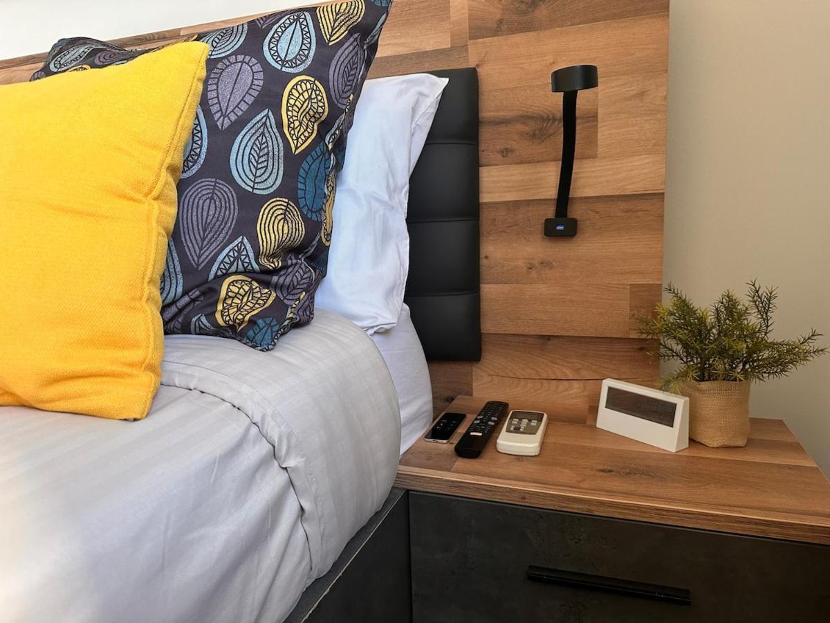 Aj - Stylish Pied-a-terre A La Joliette - Parking * Marselha