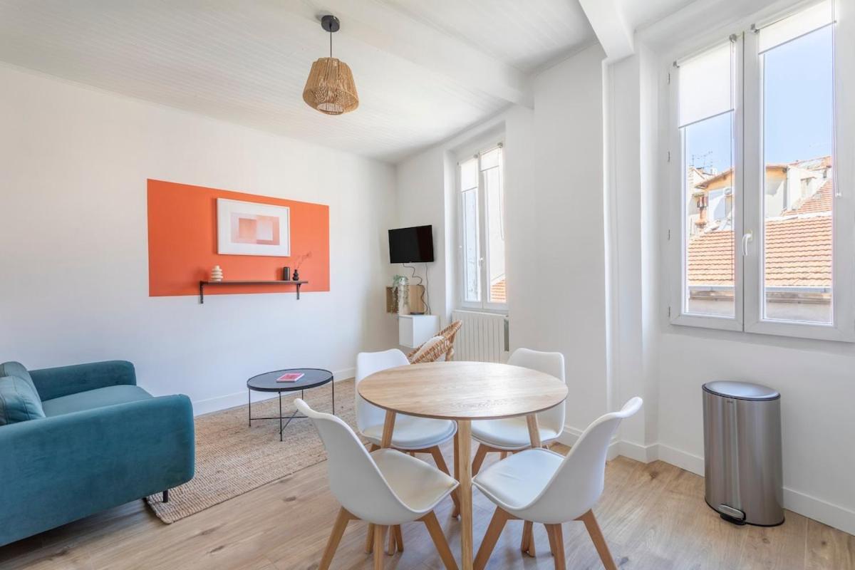 Apartment Lumineux & Joliment Renove *