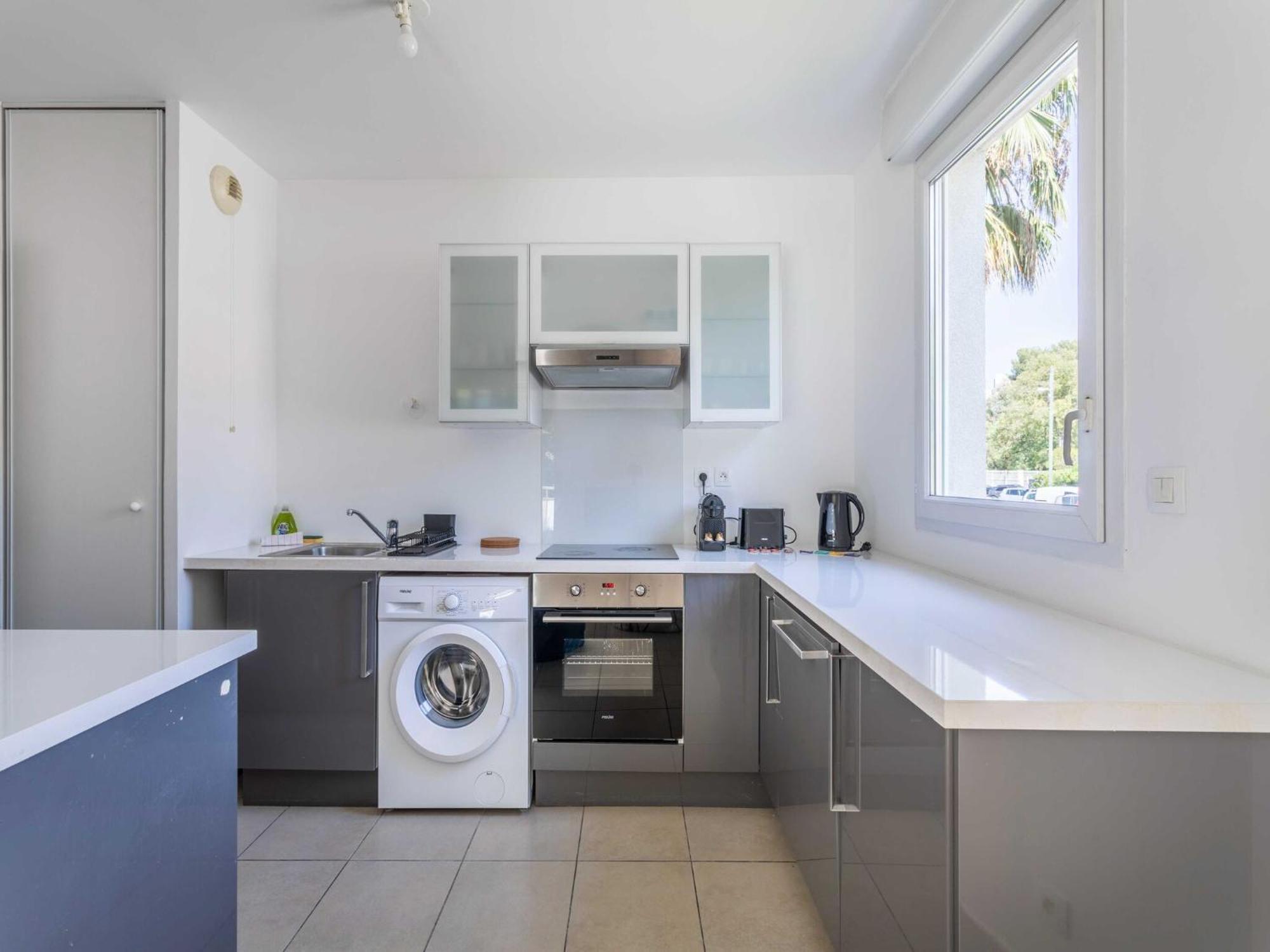 Apartment 2 Bedroom With Balcony 10th Arr
