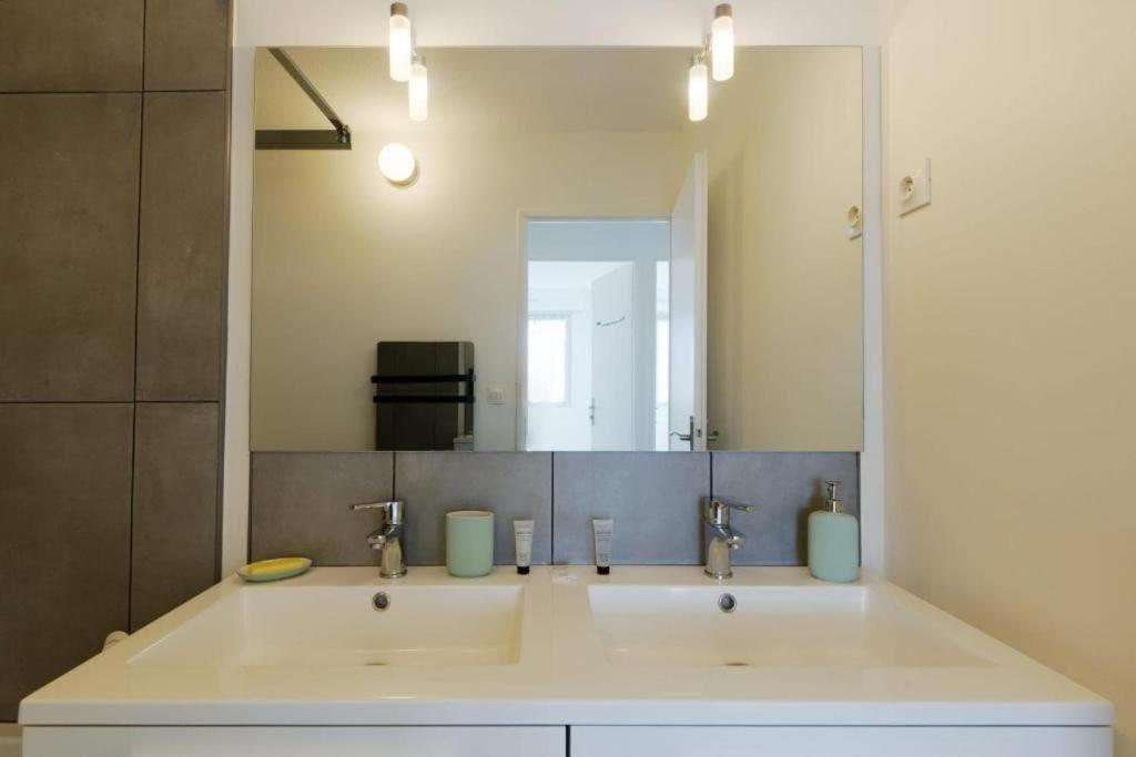 4 8 Personnes St Charles Marseille