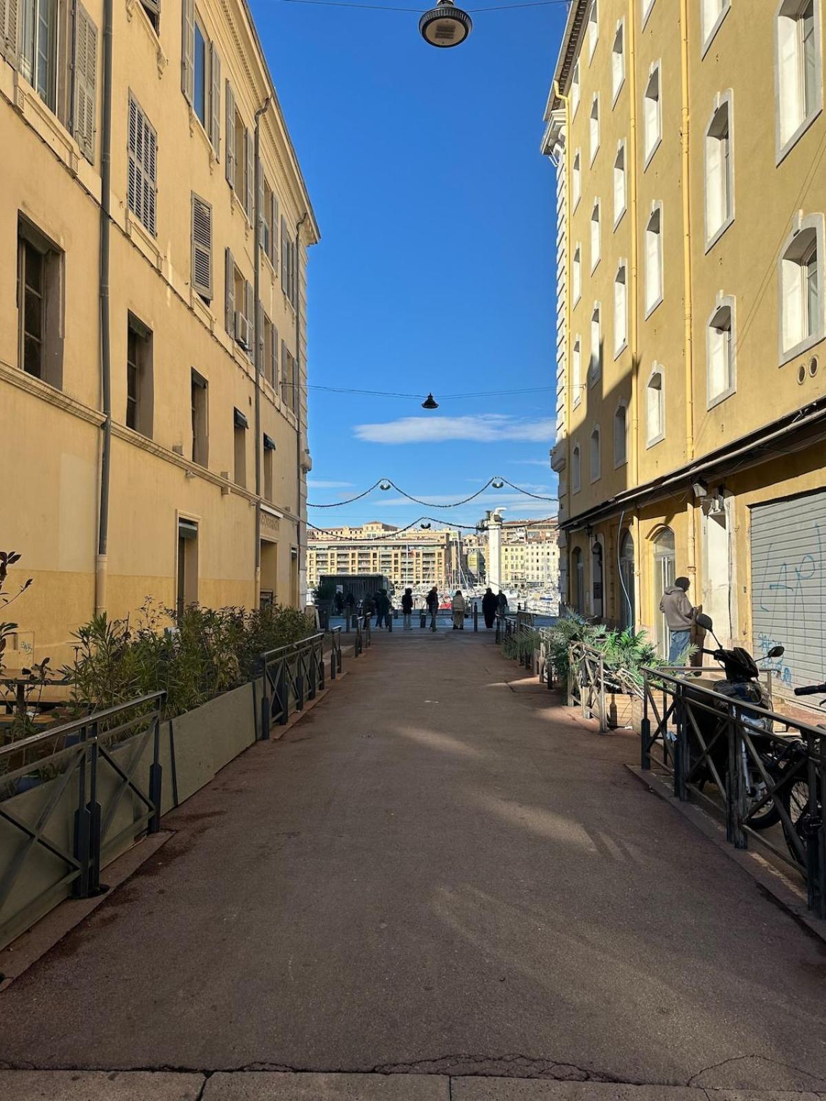 Appartement Grand Au Coeur Du Vieux Port! *