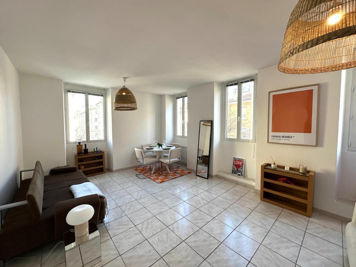 Appartement Grand Au Coeur Du Vieux Port! Marseilles