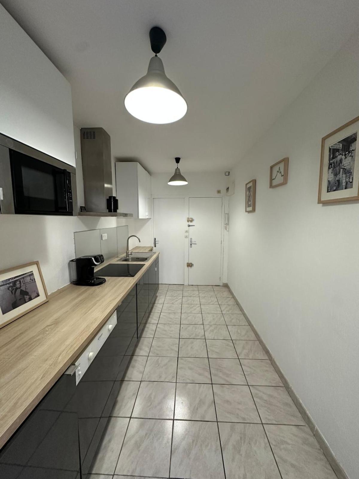 Appartement Grand Au Coeur Du Vieux Port!