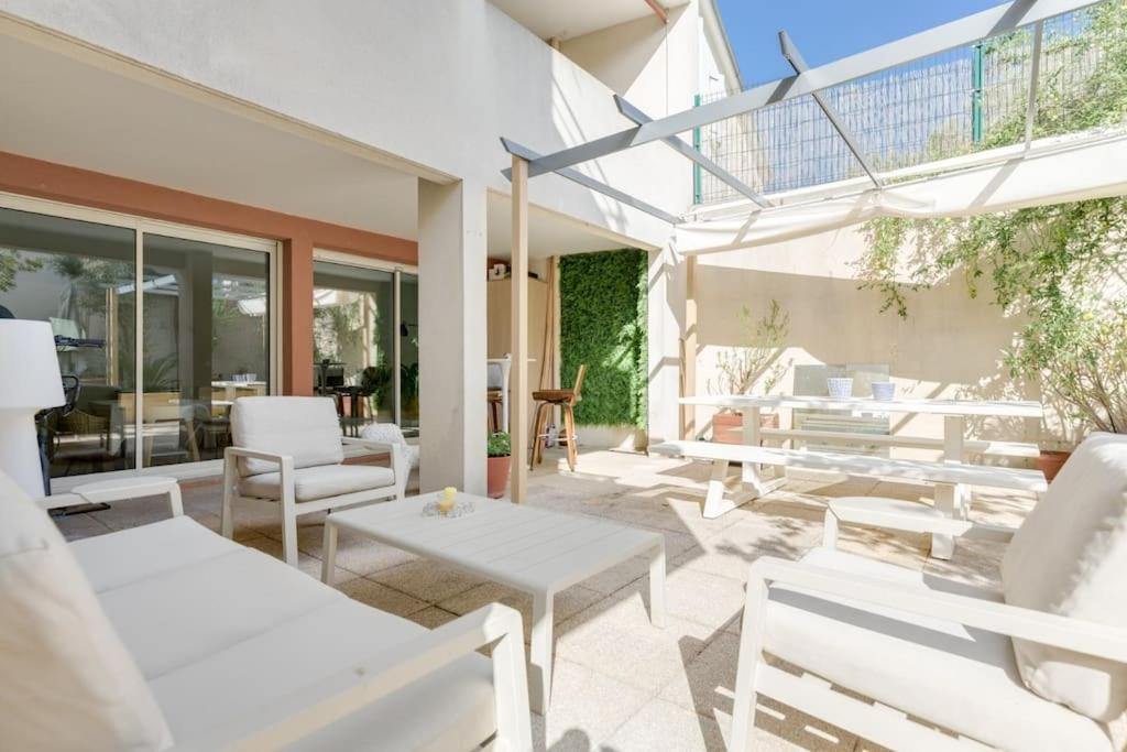 Bel Lumineux Avec Jardin, 3 Pour 5 Personnes Apartment