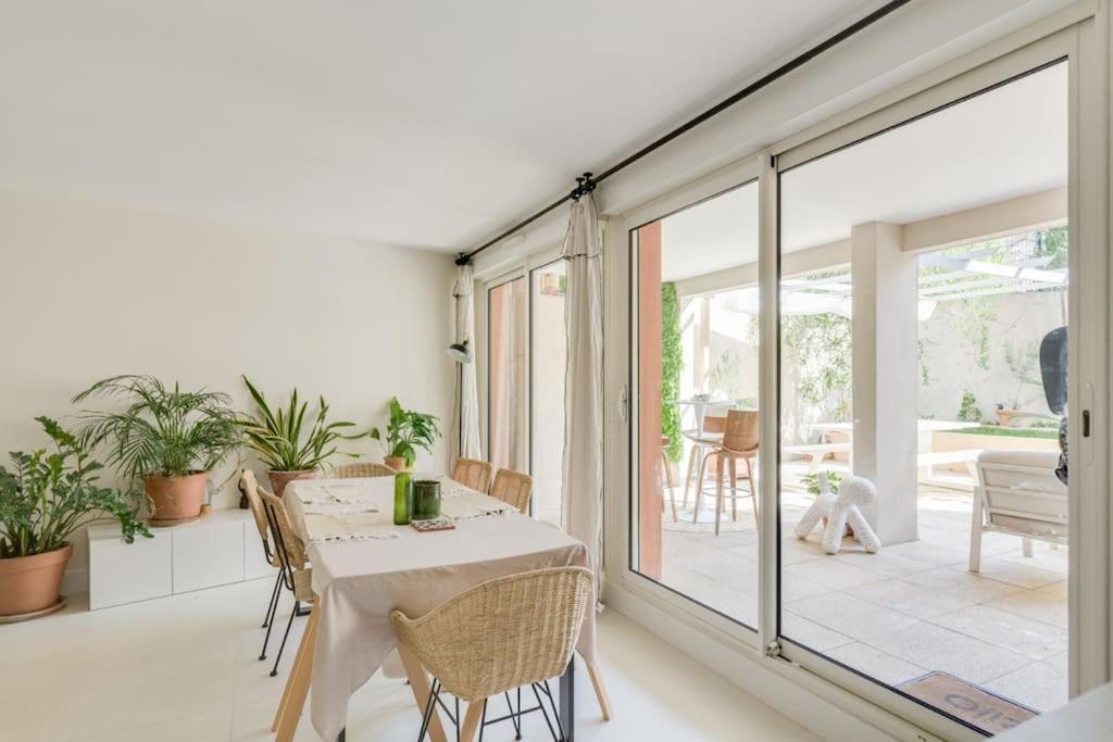 Bel Lumineux Avec Jardin, 3 Pour 5 Personnes