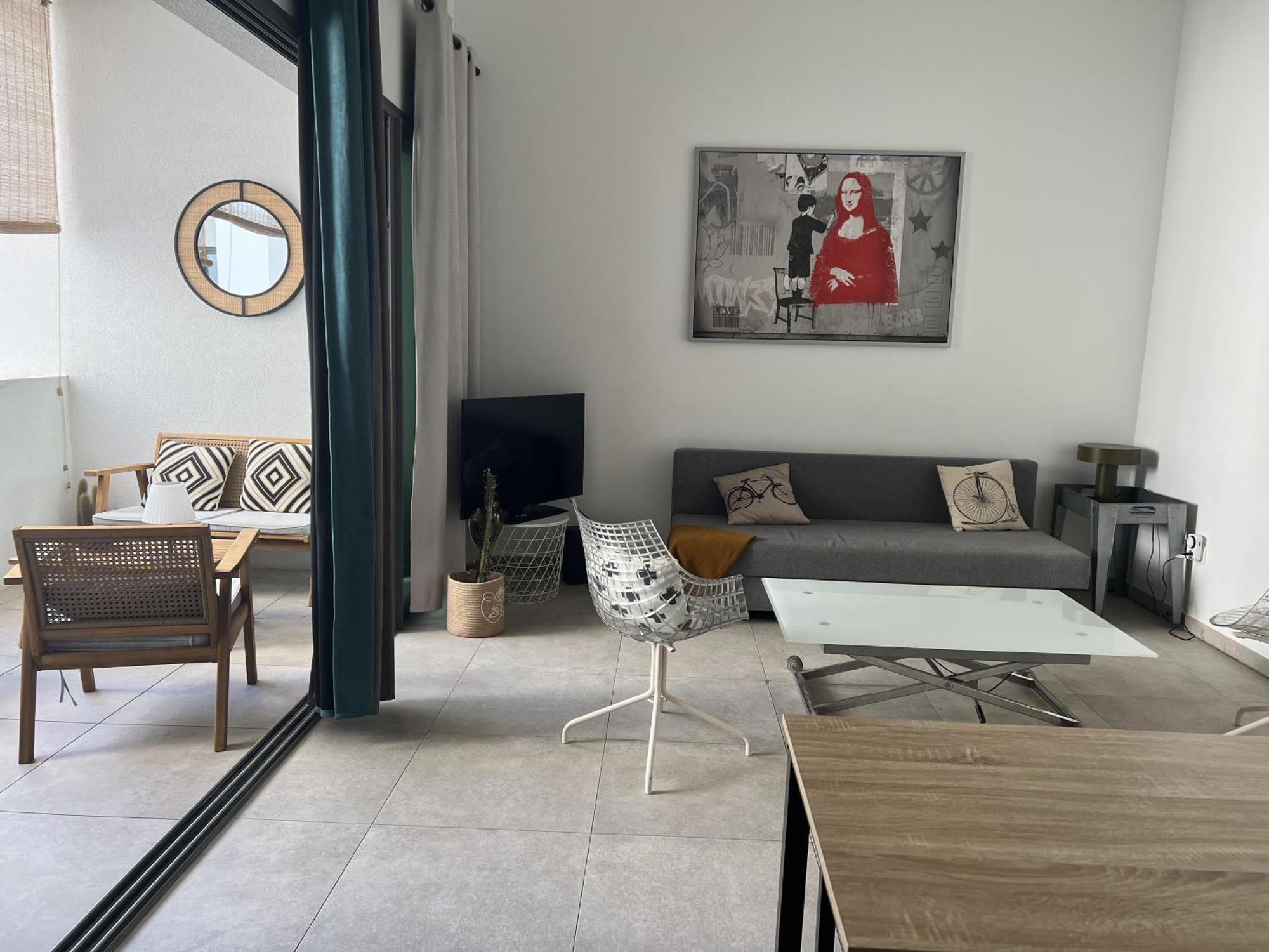- Le Castel Apartment *