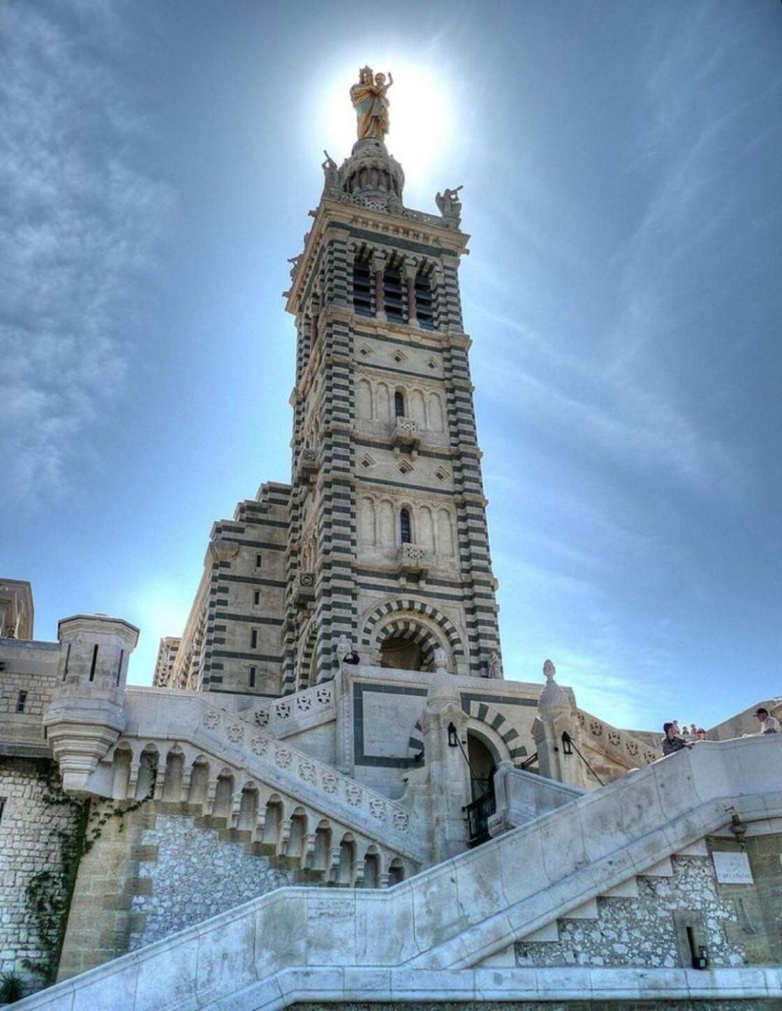 Le Carre D'opera