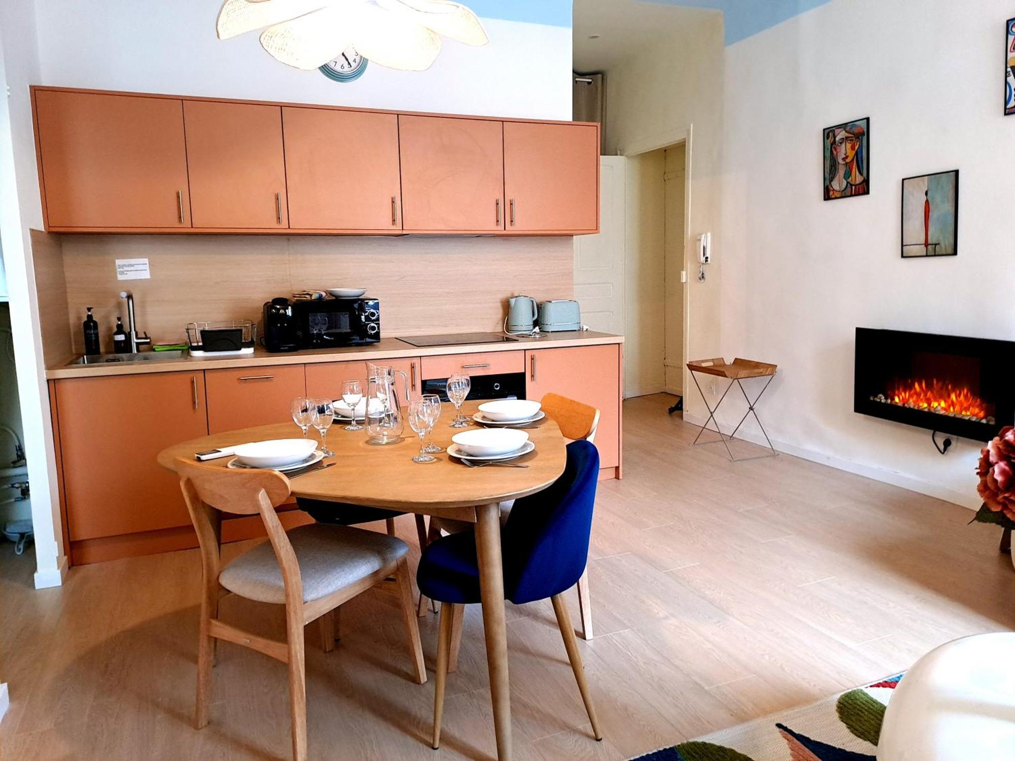 Apartment Chez Laura & Thomas - T3 Centre Ville, Proche Vieux Port, Opera, Place Aux Huiles *