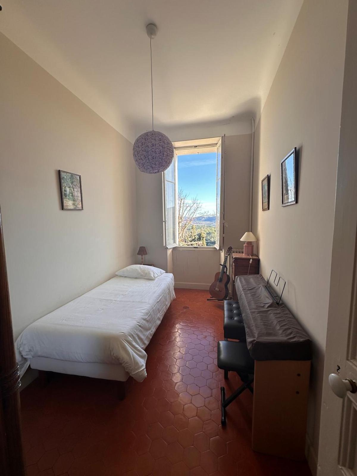 Bastide Provencale Avec Piscine Villa