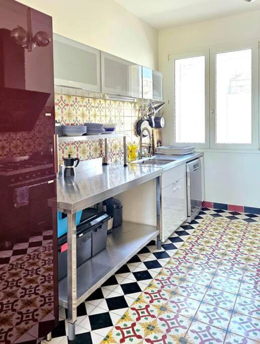 3 Bedroom With Beautiful View Old Port * Marseilles