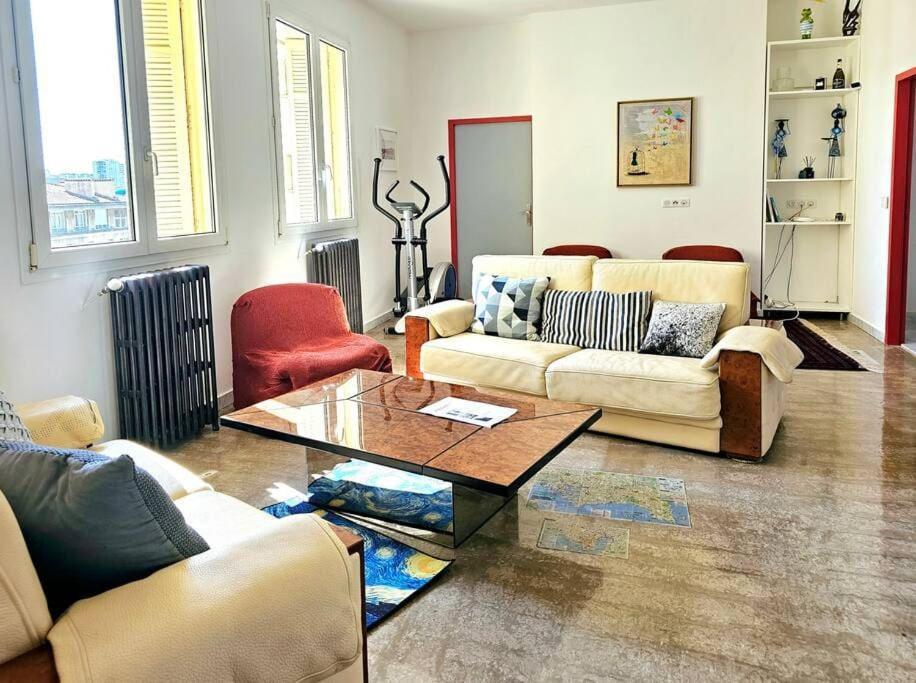 3 Bedroom With Beautiful View Old Port * Marseilles