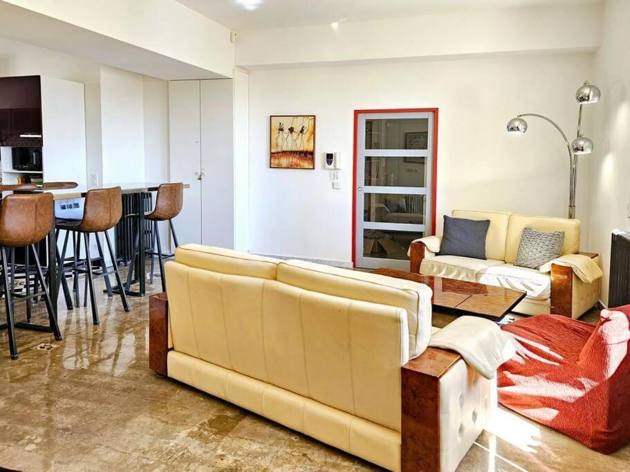 3 Bedroom With Beautiful View Old Port Marseille