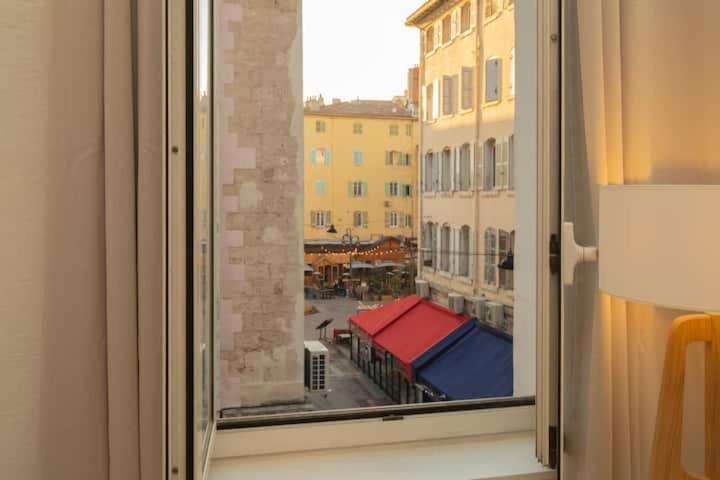 Design Vieux Port Equipe Climatise Marseille