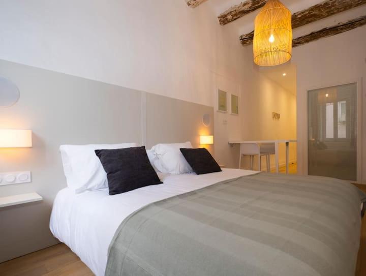 Apartment Design Vieux Port Equipe Climatise Marseille