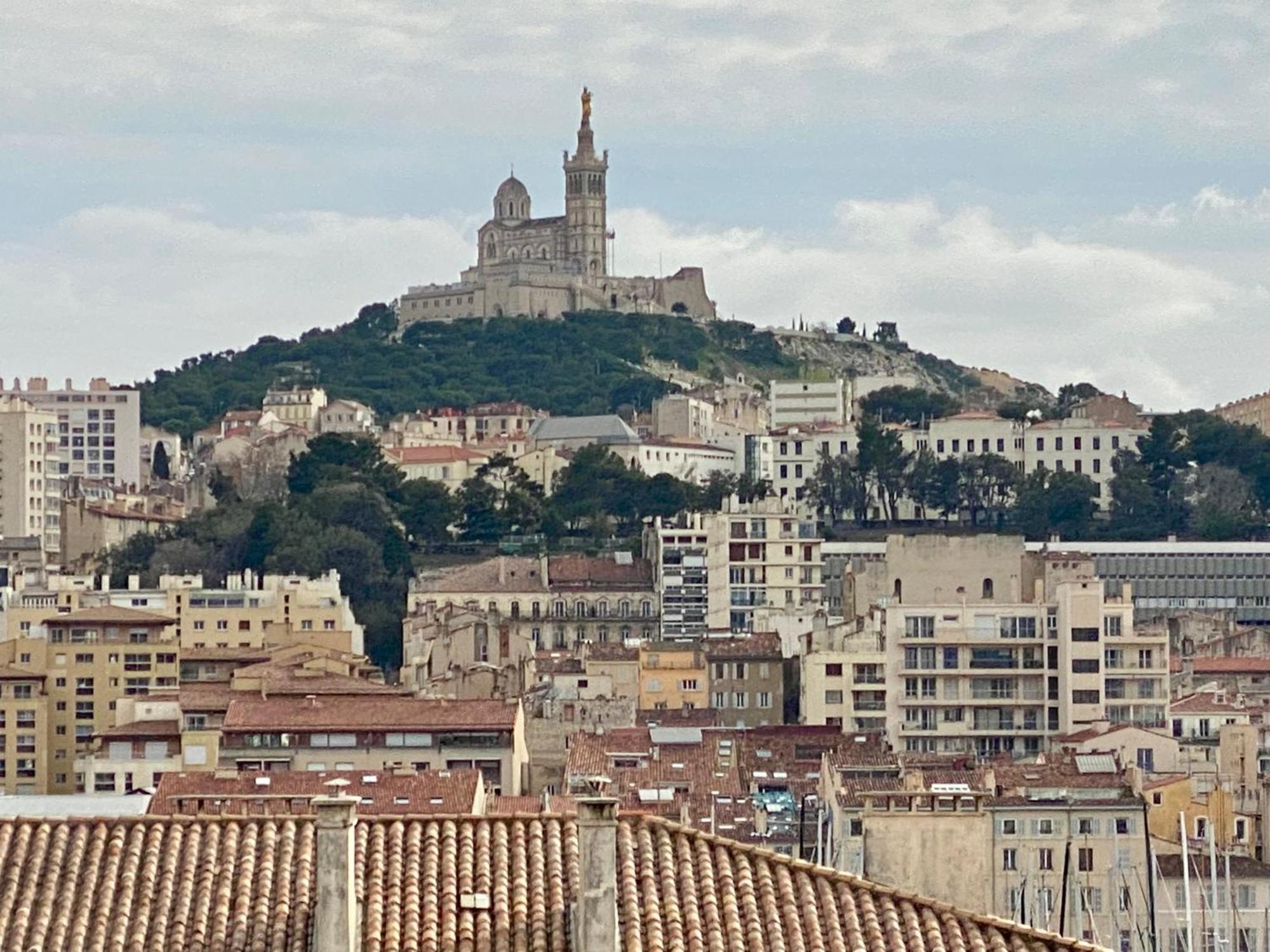 Apartment Click! Magical Views Notre-dame, Vieux Port & Rooftops - Walk To *