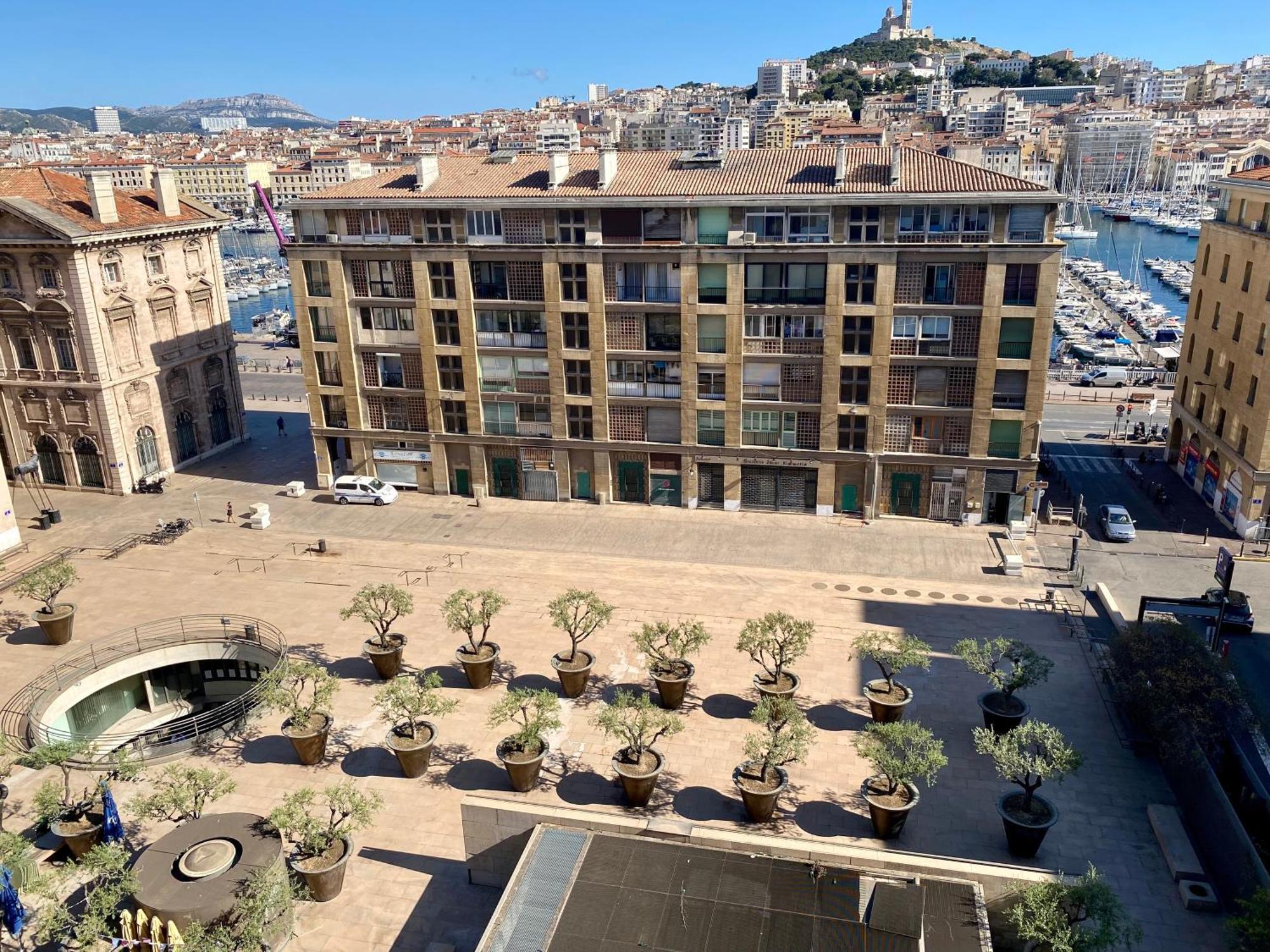 Click! Magical Views Notre-dame, Vieux Port & Rooftops - Walk To