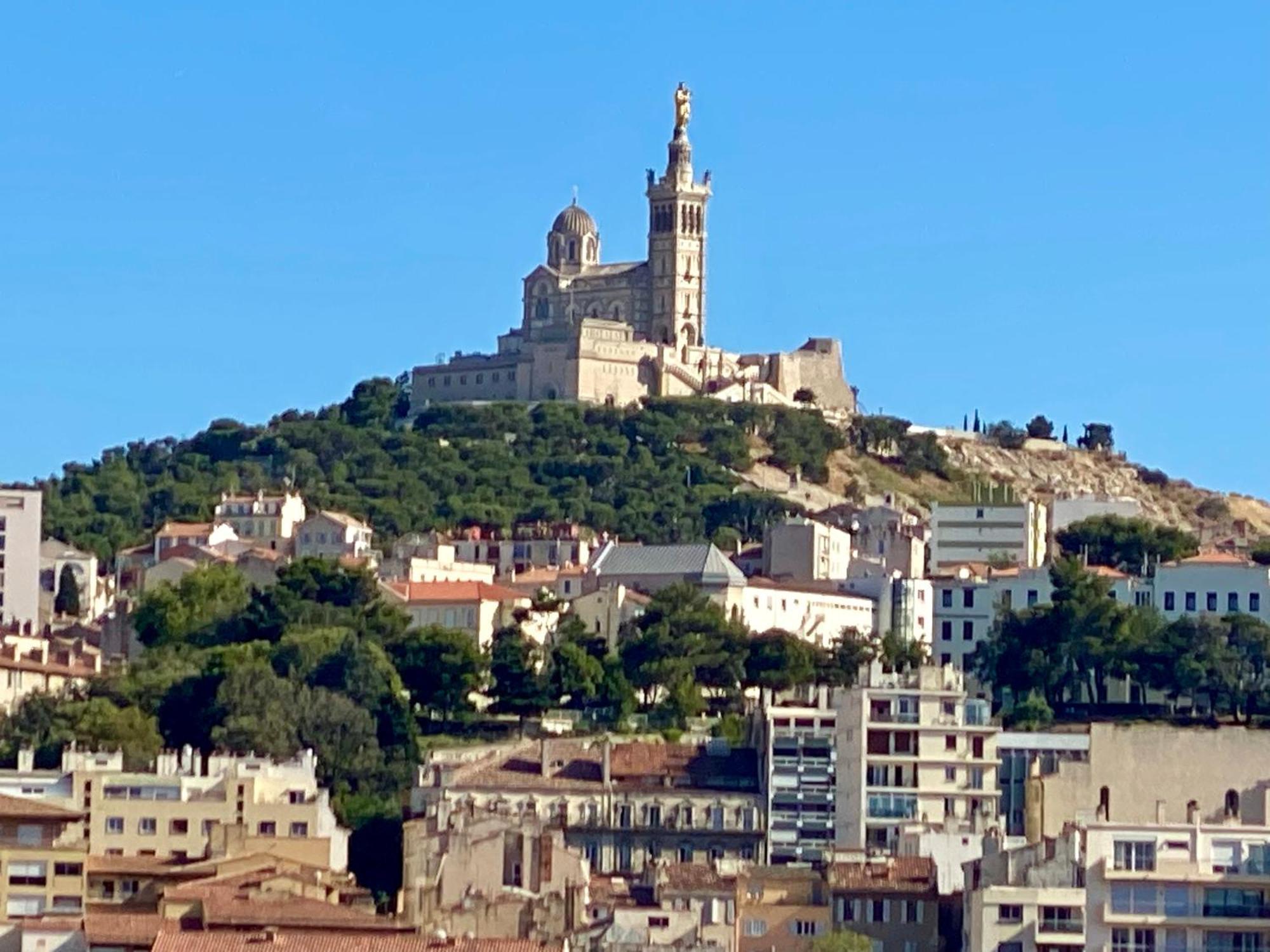 Click! Magical Views Notre-dame, Vieux Port & Rooftops - Walk To Apartment Marseilles