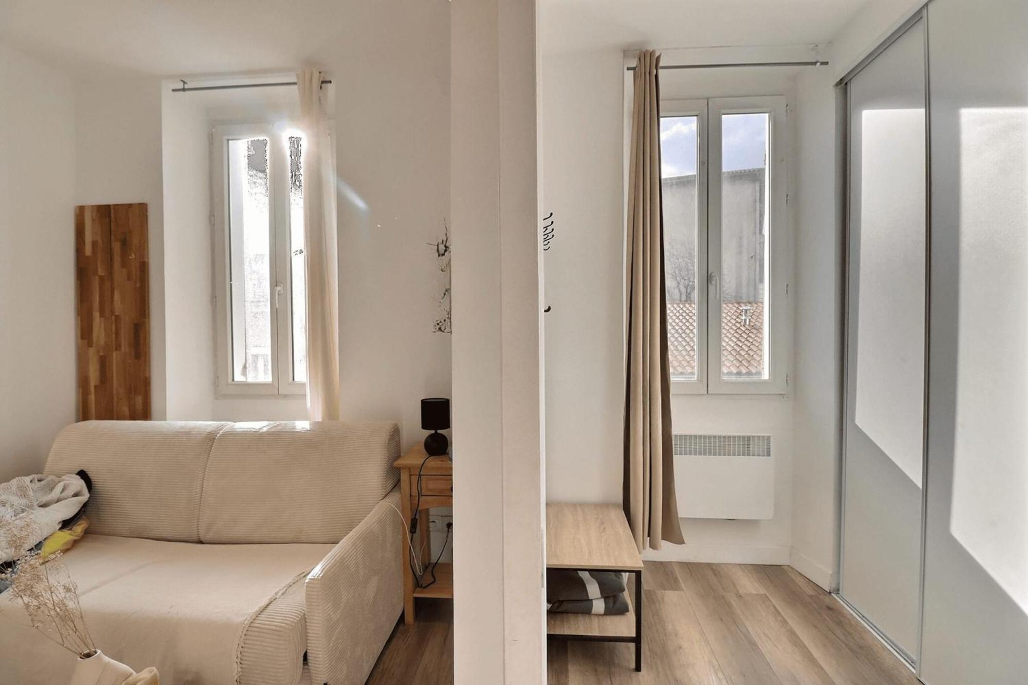 Apartment Charming T2 Of 30 M2 In The 4th - *
