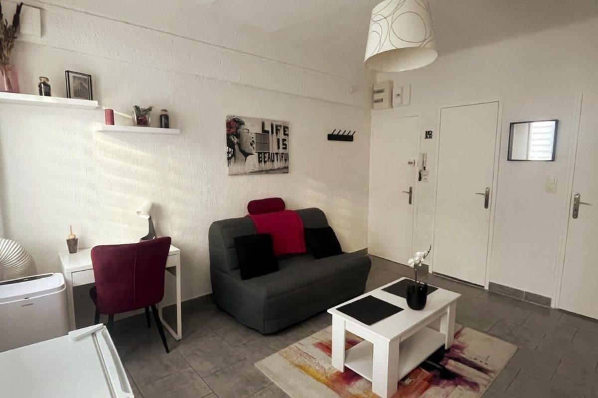 Apartment Mignon Pour 2 Pers, Quartier Metro A 1min