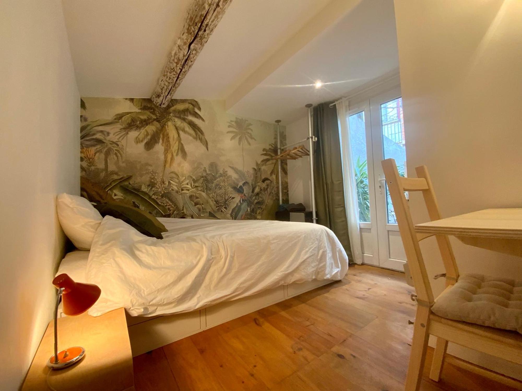 Apartment Tiny House Au Fond Du Jardin En Plein Centre Marseille