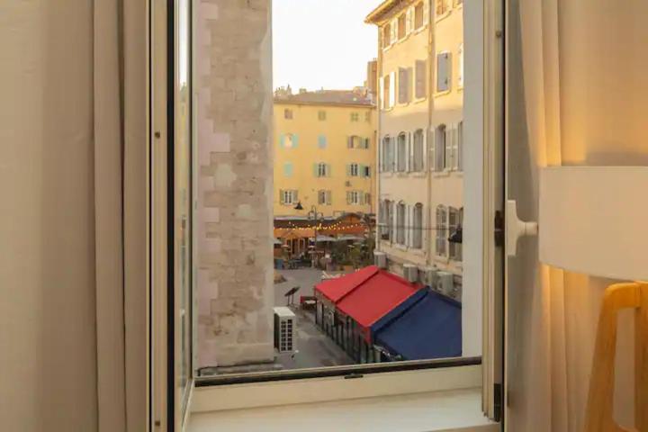 Apartment Design Vieux Port Equipe Climatise
