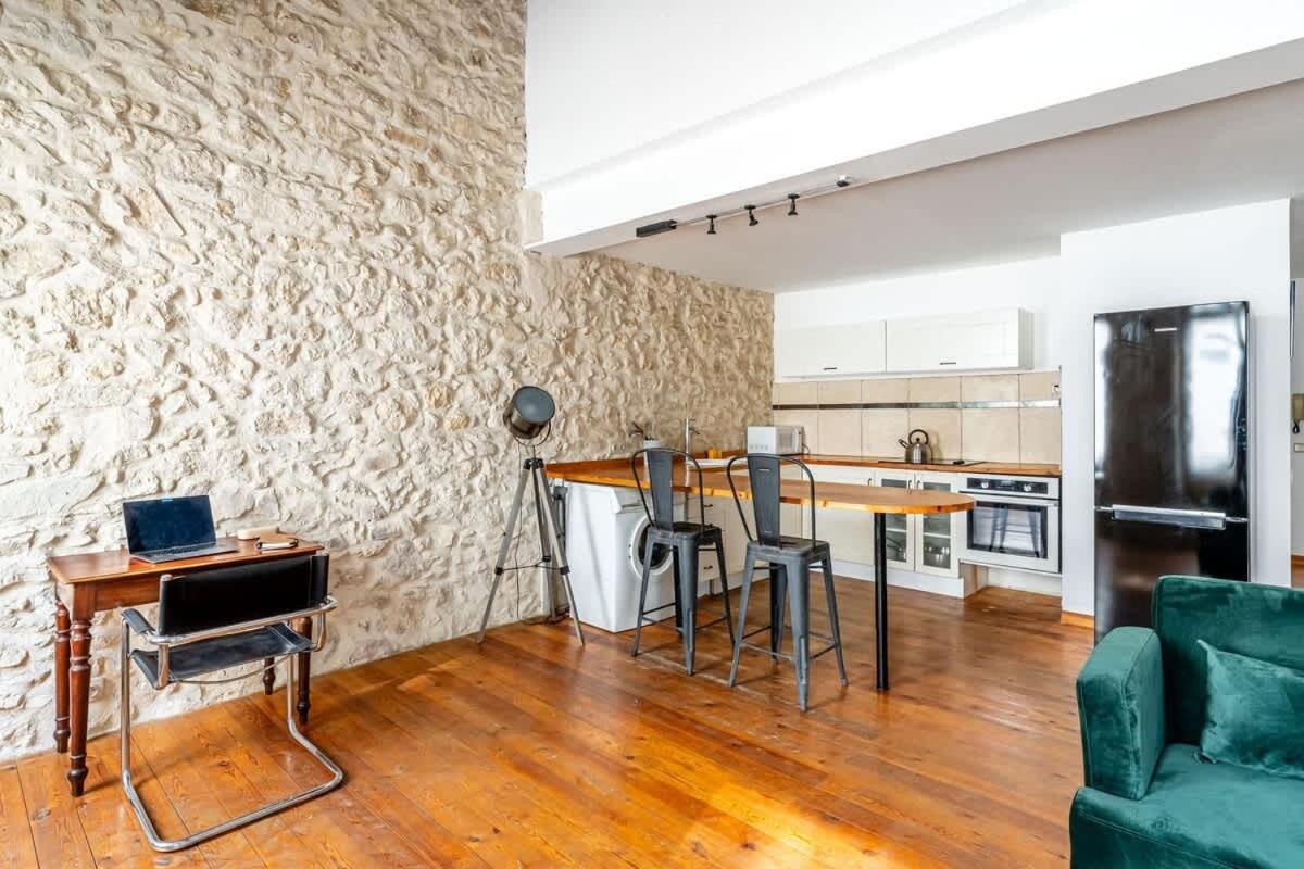Perle Rare A Castellane - Cosy Et *