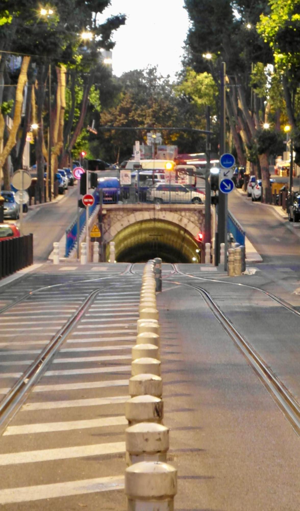 Un Au Centre-ville Avec Cour Prive De 35m Marseille
