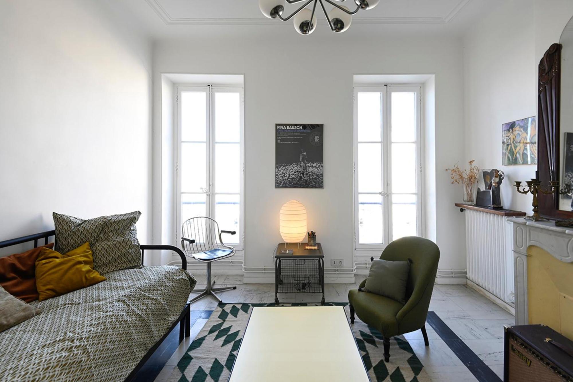 1-bedroom Near Downtown Marseille