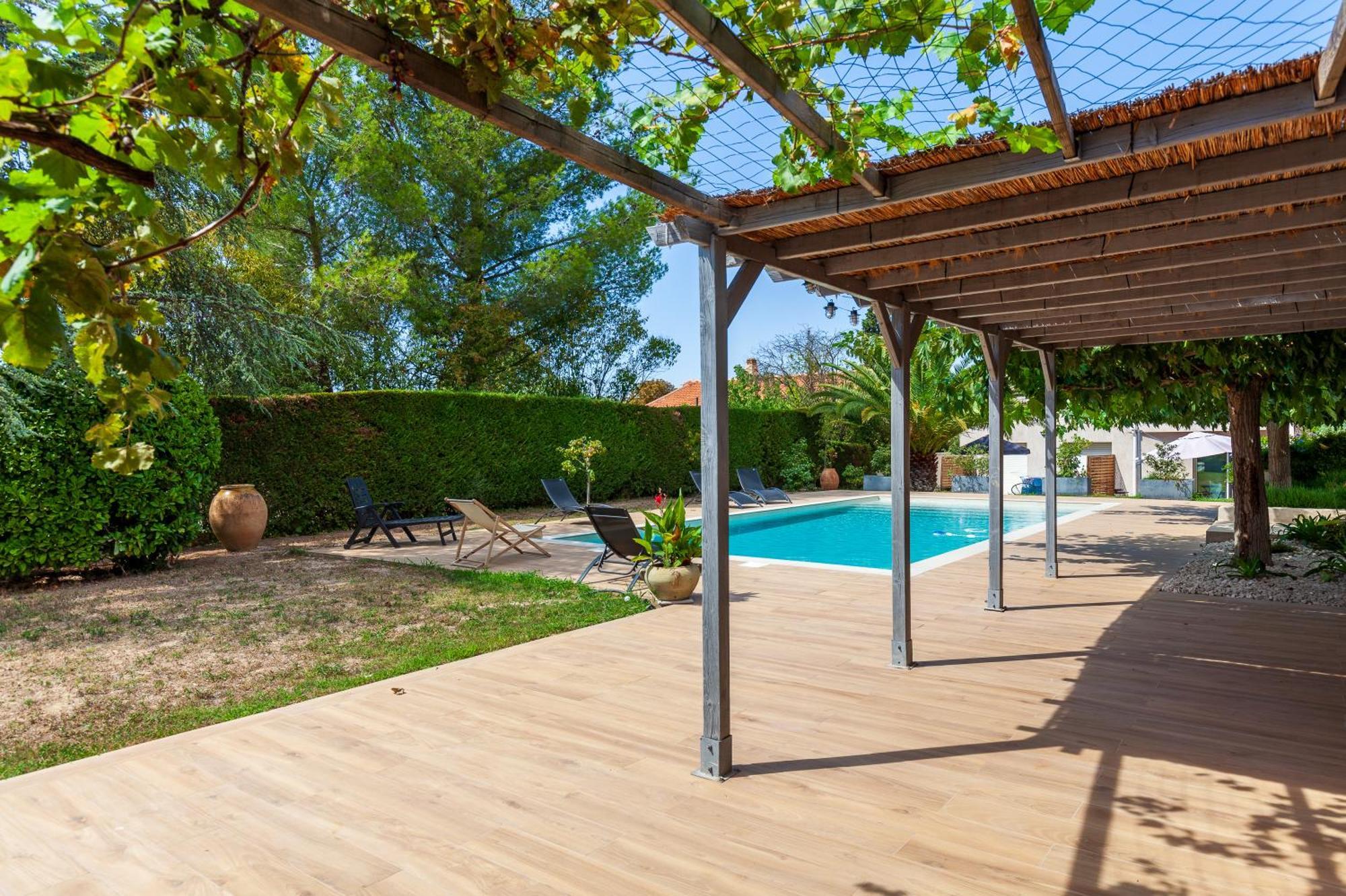 Cocon Avec Piscine Et Jardin