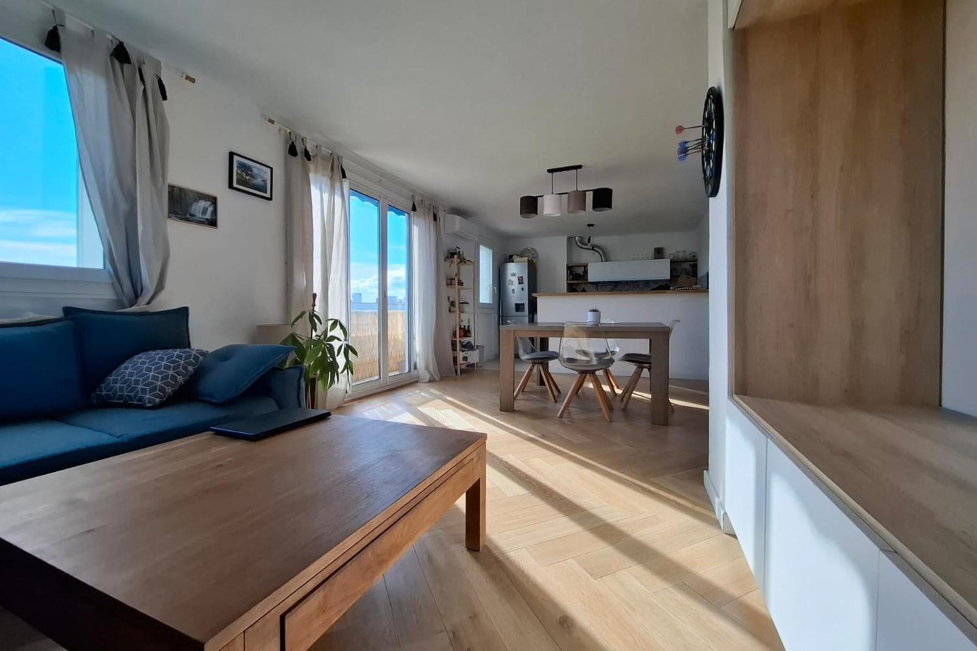 T2 With Wifi And Balcony In * Marseilles