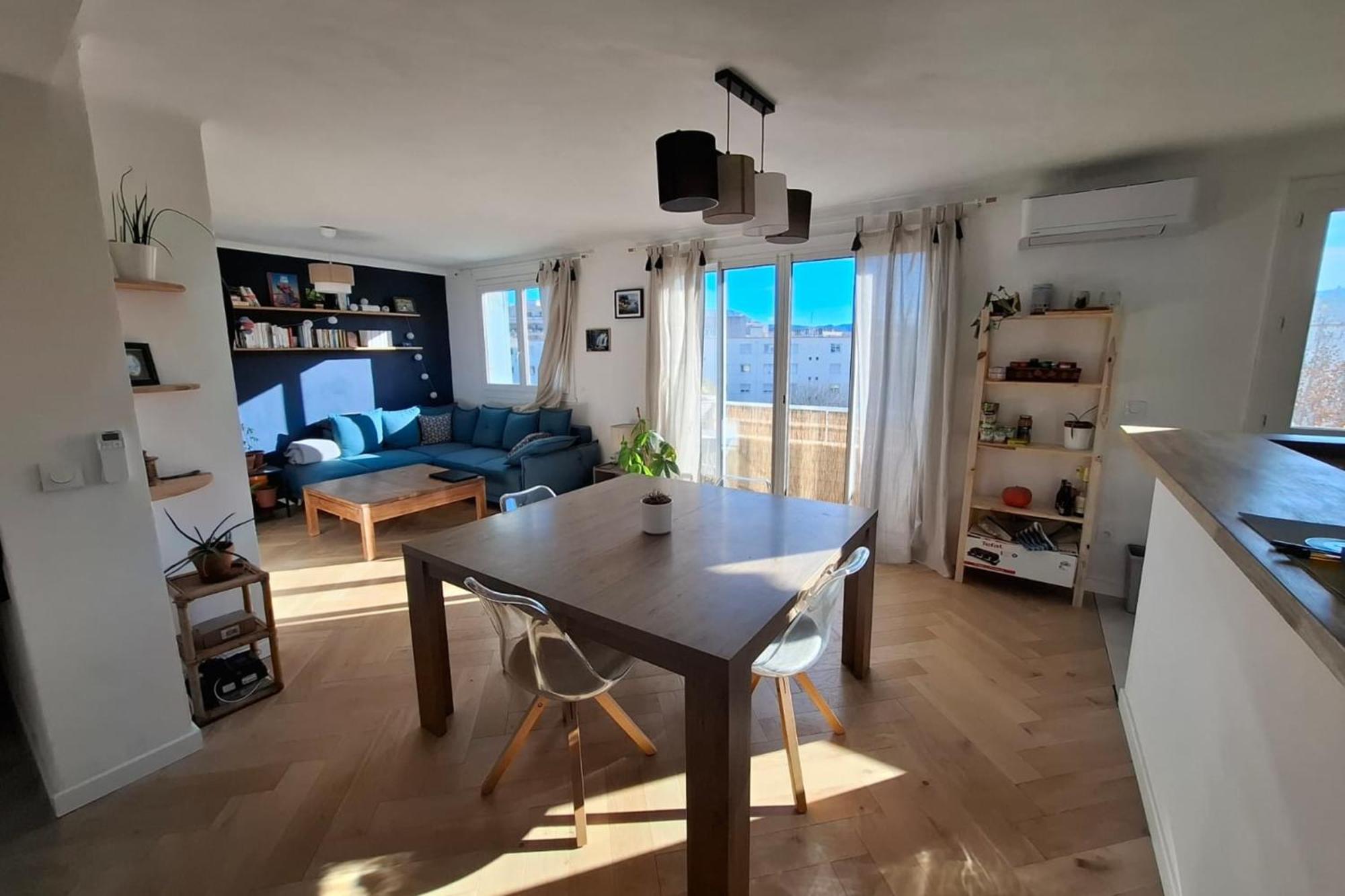 T2 With Wifi And Balcony In Apartment *