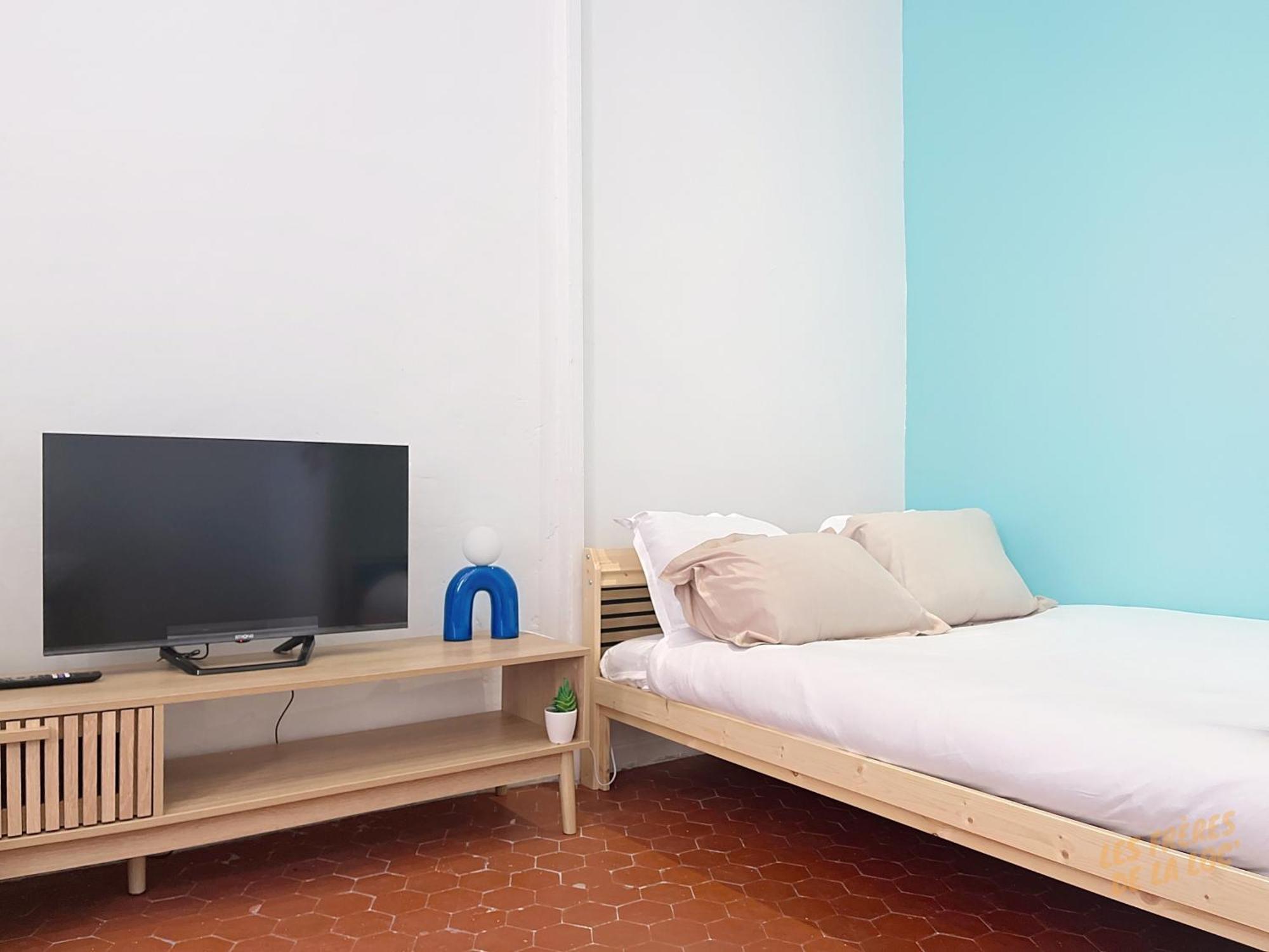 Apartment Lumineux - Cours Julien - Les Freres De La Loc'