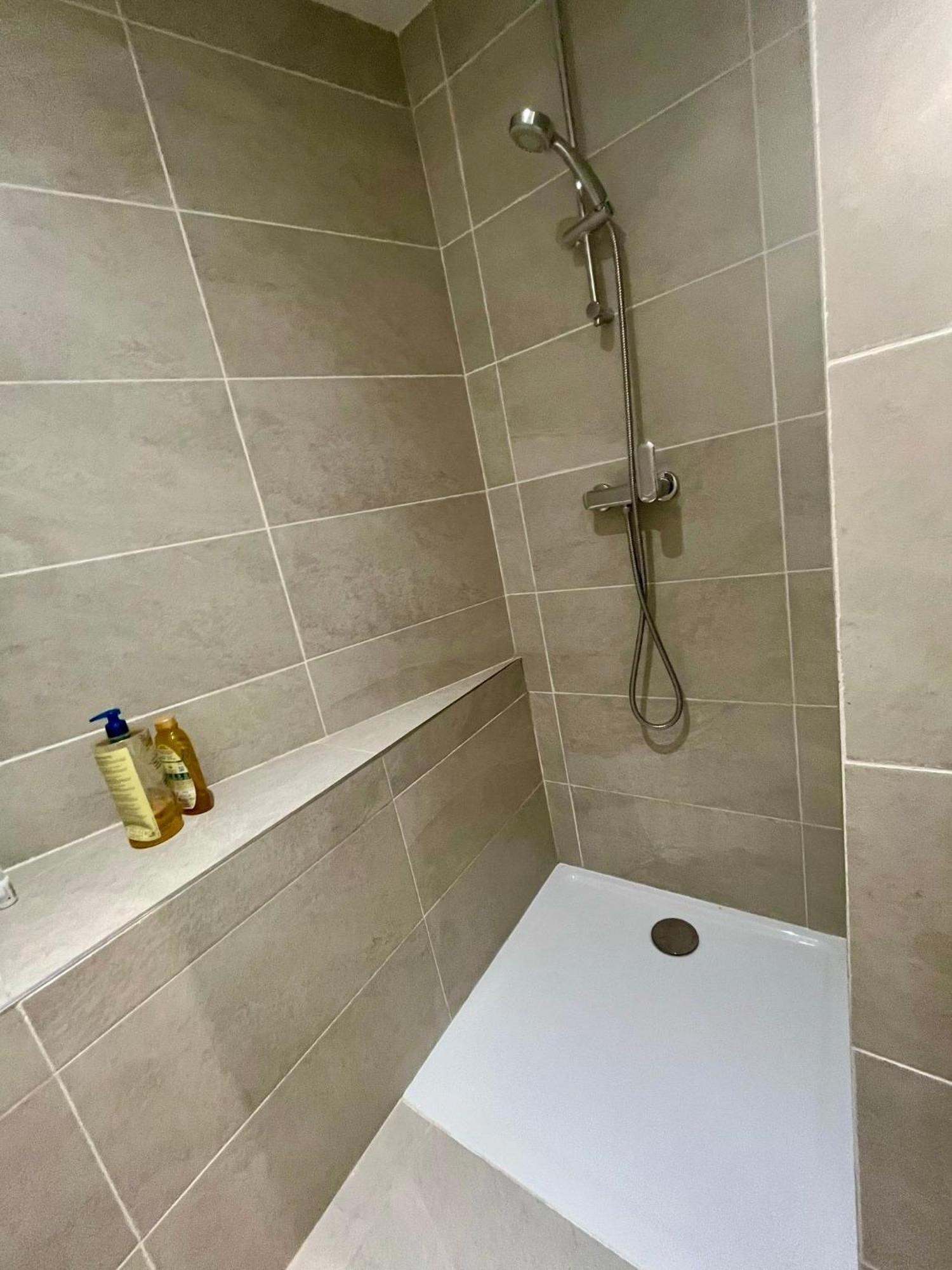 Un Spacieux T2 En Plein Centre Cours Belsuns Appartement Marseilles
