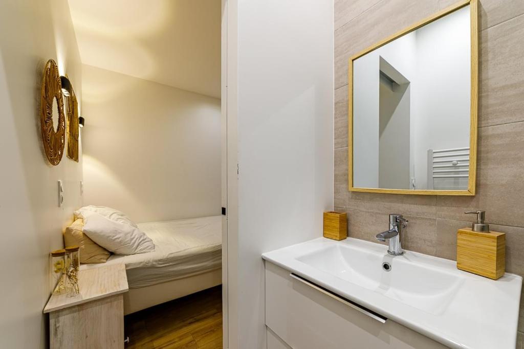 Guestready - Charming Getaway In Old Port Marina Marseille